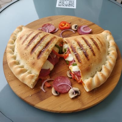 Calzone Salami